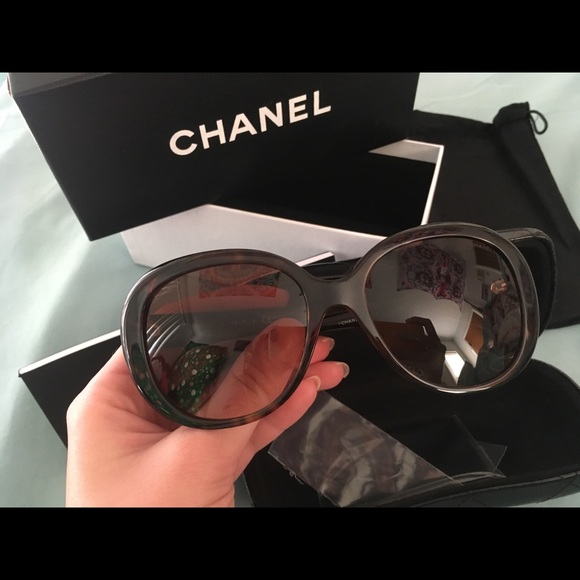 Chanel Sunglasses - Picture 2 of 4